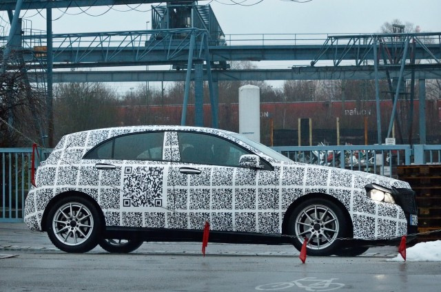 QR-коды в Mercedes-Benz спасут человеческие жизни